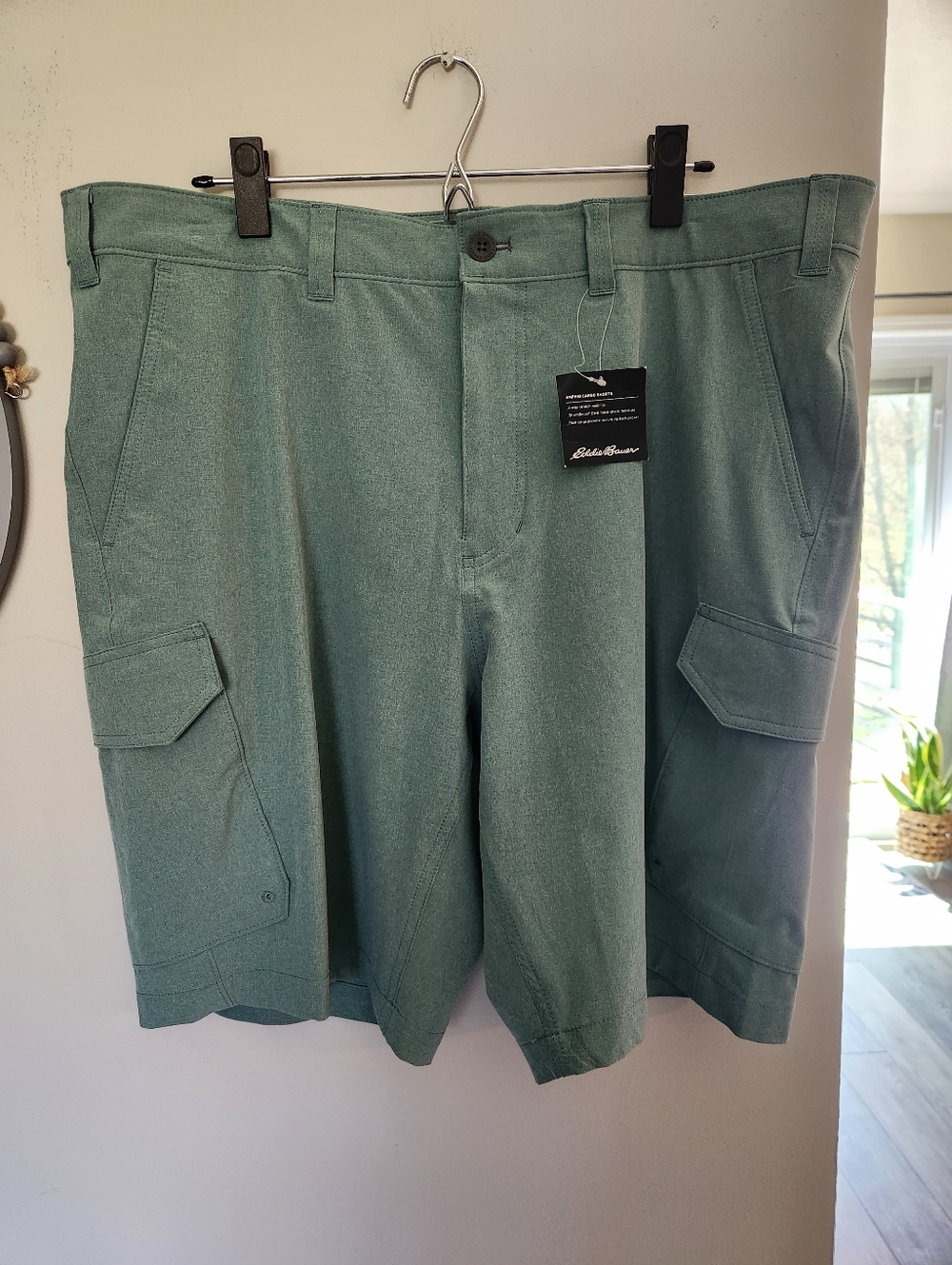 Eddie Bauer Amphib Cargo Classic Fit Shorts
